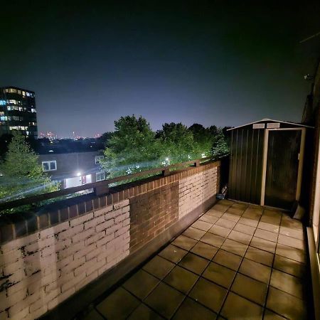 Stunning 1-Bed Apartment In London Londres Exterior foto